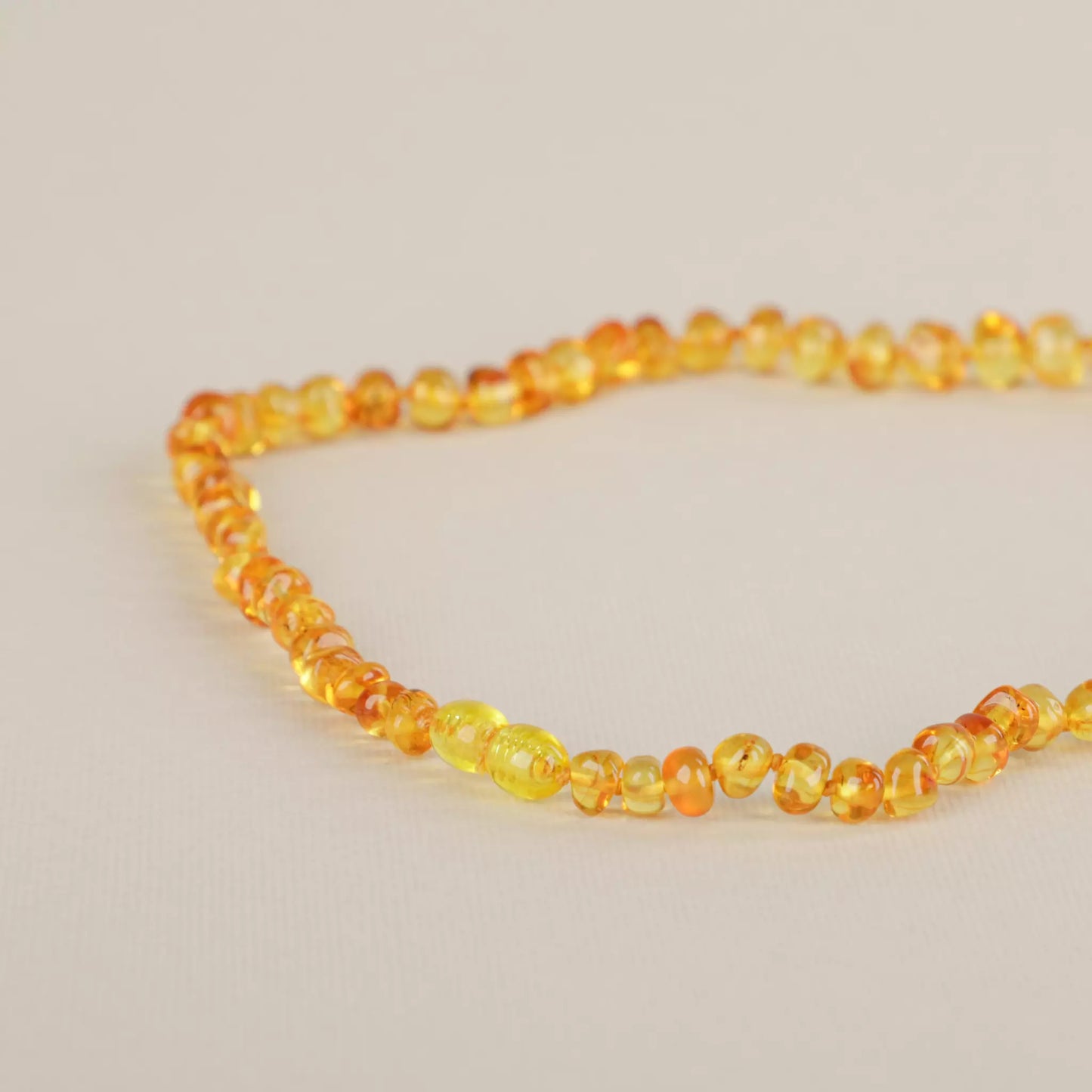baltic-amber-necklace-woman-sun-naturelmini_