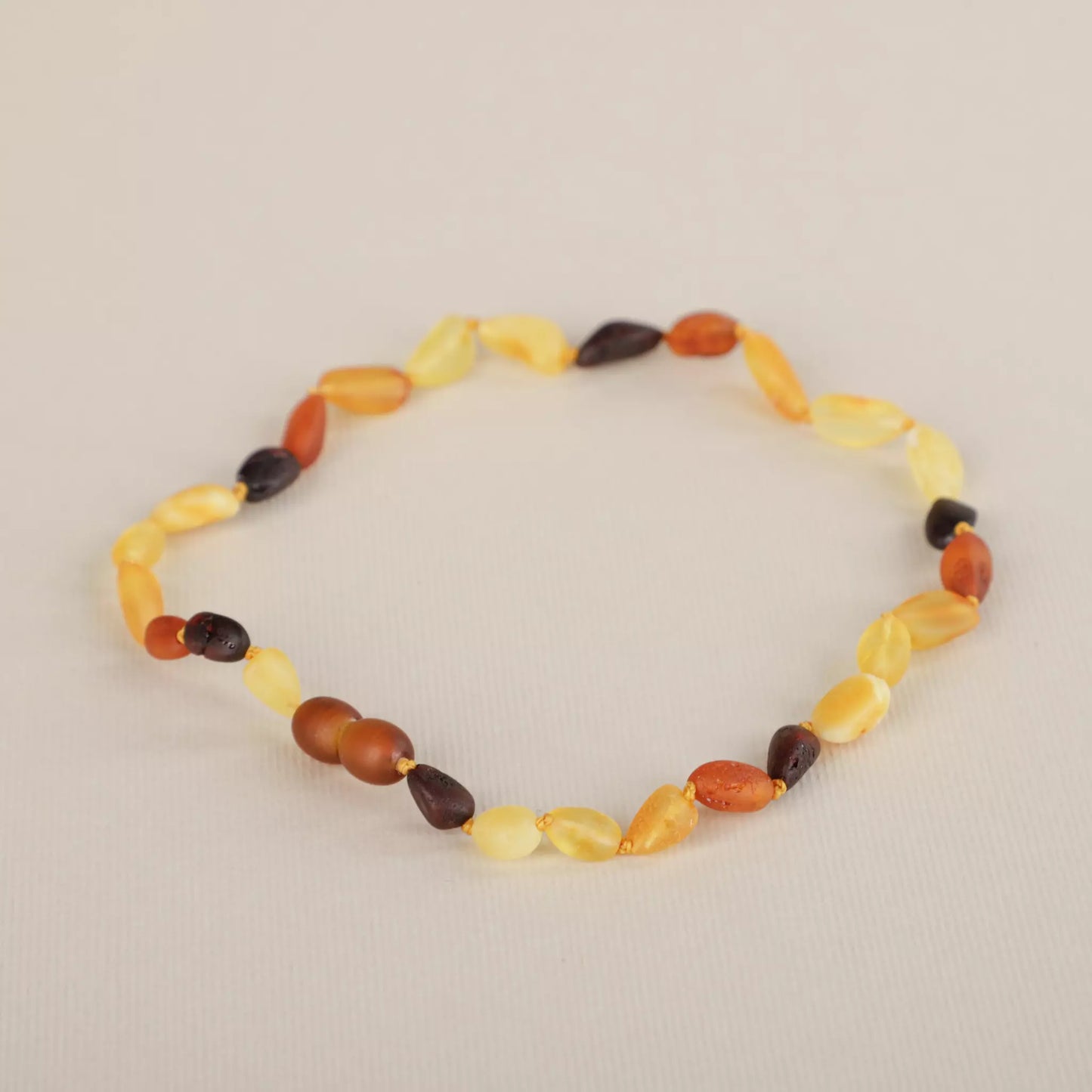 baltic-amber-teething-necklace-baby-lunar-mat-naturelmini